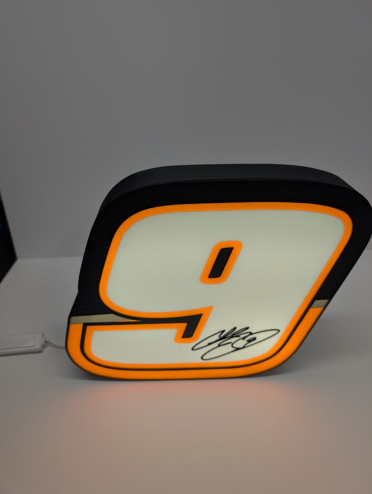 Elliot #9 LED Signs - Hooters